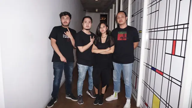 Midnight Quickie feat Kara Chenoa dan Bleu Claire