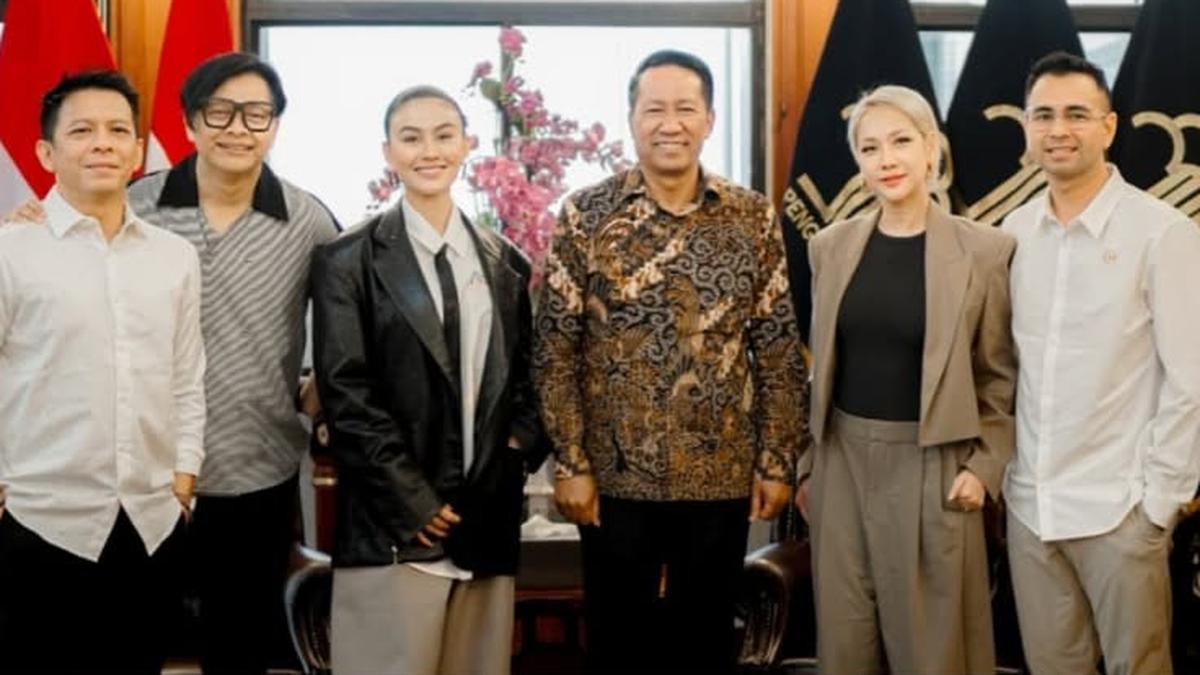 Perjuangkan Hak Cipta Musik, Bunga Citra Lestari dan Agnez Mo Tampil Kompak Bergaya Maskulin