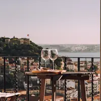 Isi dengan beberapa rencana seru bersama suami selama masa isolasi diri mencegah penyebaran virus corona di akhir pekan. (Photo by jisoo kim on Unsplash).