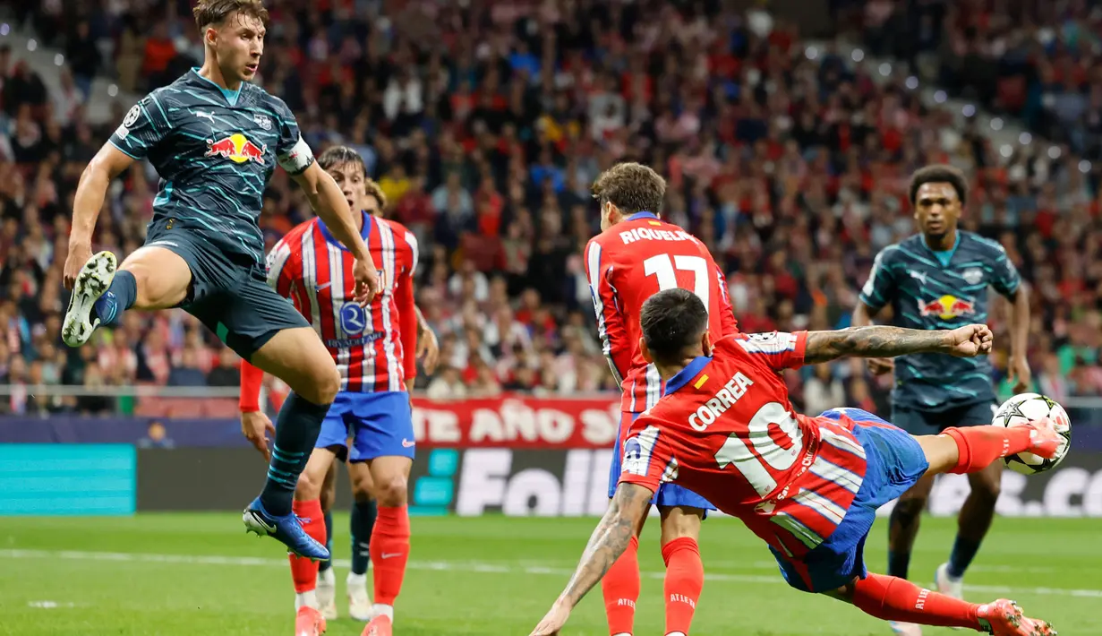 Menjamu RB Leipzig, Atletico Madrid berhasil unggul dengan skor 2-1. (OSCAR DEL POZO/AFP)