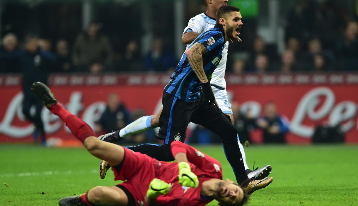 Mauro Icardi mencetak gol ke gawang Lazio dan membawa Inter Milan memimpin klasemen sementara Serie A musim 2015-2016. (20/12/2015). (AFP/Giuseppe Cacace)