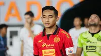 Kapten Persija Jakarta, Rizky Ridho saat menghadapi Madura United dalam lanjutan BRI Liga 1 2024/2025 di Stadion Pakansari, Bogor, Jawa Barat, Rabu (6/11/2024). (Bola.com/Abdul Aziz)