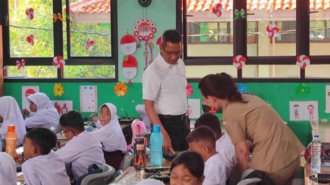 Heru Sebut Menu Makanan Bergizi Gratis Murid SD di Jakarta Kisaran Rp25.000 per Porsi