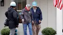 Mantan Presiden AS, Jimmy Carter menghadiri acara yang digelar Habitat for Humanity di Nashville, Tennessee, Senin (7/10/2019). Tampil di depan publik, mata kiri pria 95 tahun itu memar dan mendapat beberapa jahitan di alis bagian atas setelah terjatuh di rumahnya di Georgia. (AP/Mark Humphrey)