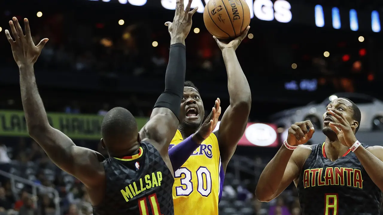 Atlanta Hawks vs Los Angeles Lakers