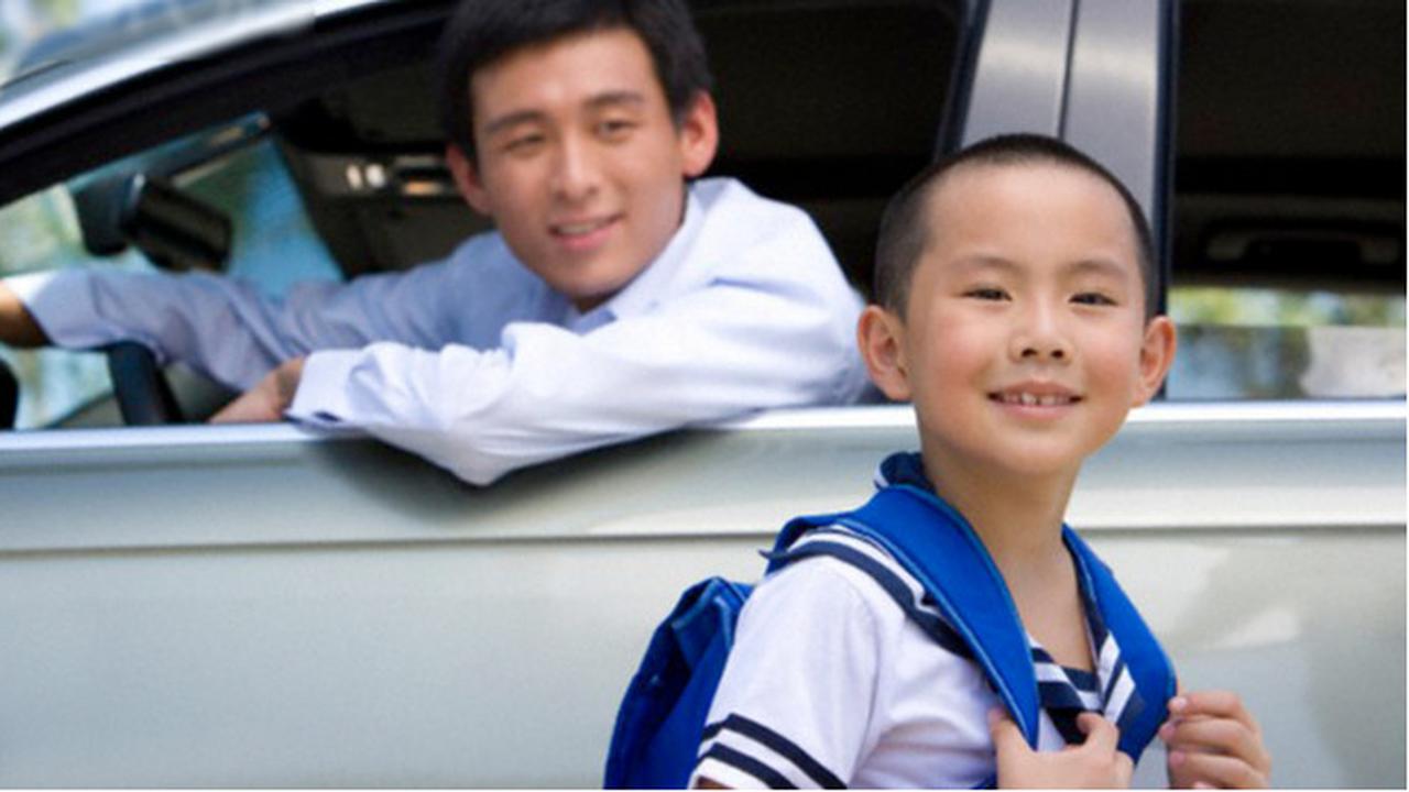 Sayang Anak, Orang Tua Ini Beri Fasilitas Berlebihan Saat Sekolah