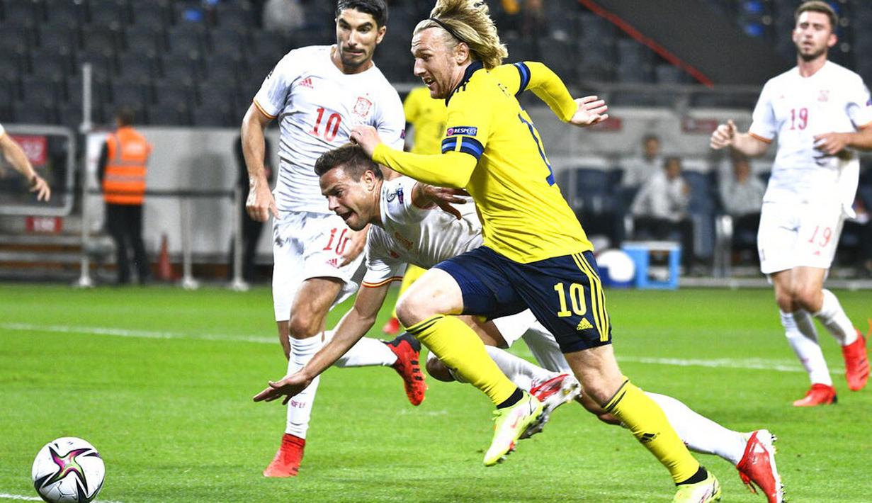 Hasil tersebut membuat La Roja kini berada di urutan kedua Grup B dengan nilai tujuh. Mereka tertinggal dua poin dari Swedia yang menempati posisi teratas. (Foto: AP/Nils Petter Nilsson)