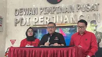 Sekjen PDIP Hasto Kristiyanto mengomentari rencana Capres nomor urut 2 Prabowo Subianto menemui petinggi PPP usai dinyatakan sebagai pemenang Pilpres 2024. (Liputan6.com/Winda Nelfira)