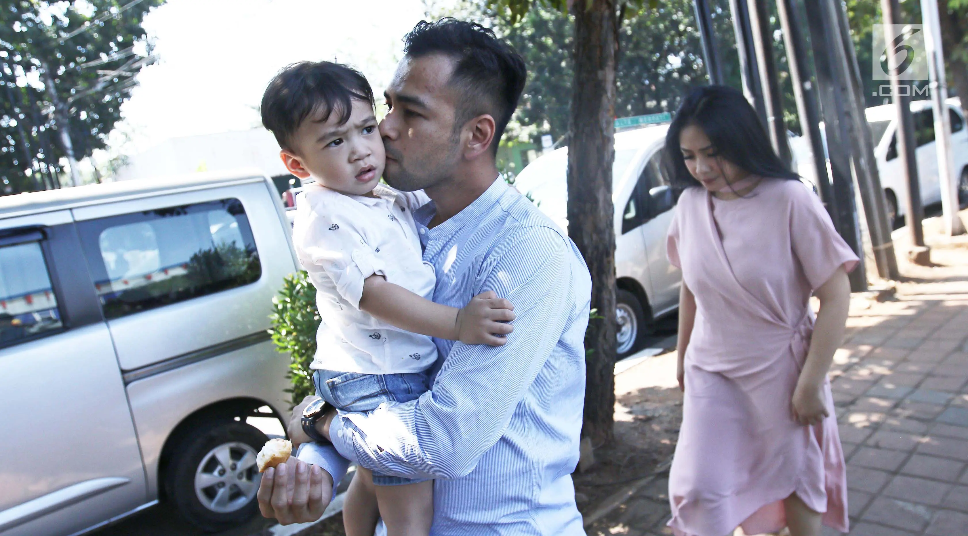 Raffi Ahmad dan Nagita Slavina. (Liputan6.com/Herman Zakharia)