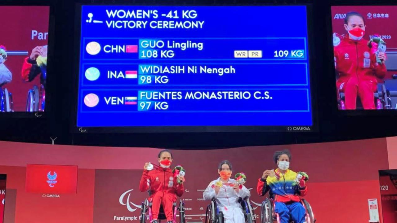 Ni Nengah Widiasih meraih medali perak di Paralimpiade Tokyo 2020.