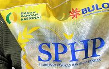 Viral Beras SPHP Pemerintah Ditempeli Stiker Prabowo - Gibran, Dirut Bulog Beri Penjelasan Begini
