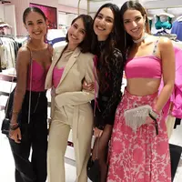 Lihat di sini gaya cantik bak angels para artis Indonesia di opening store Victoria's Secret Singapura.