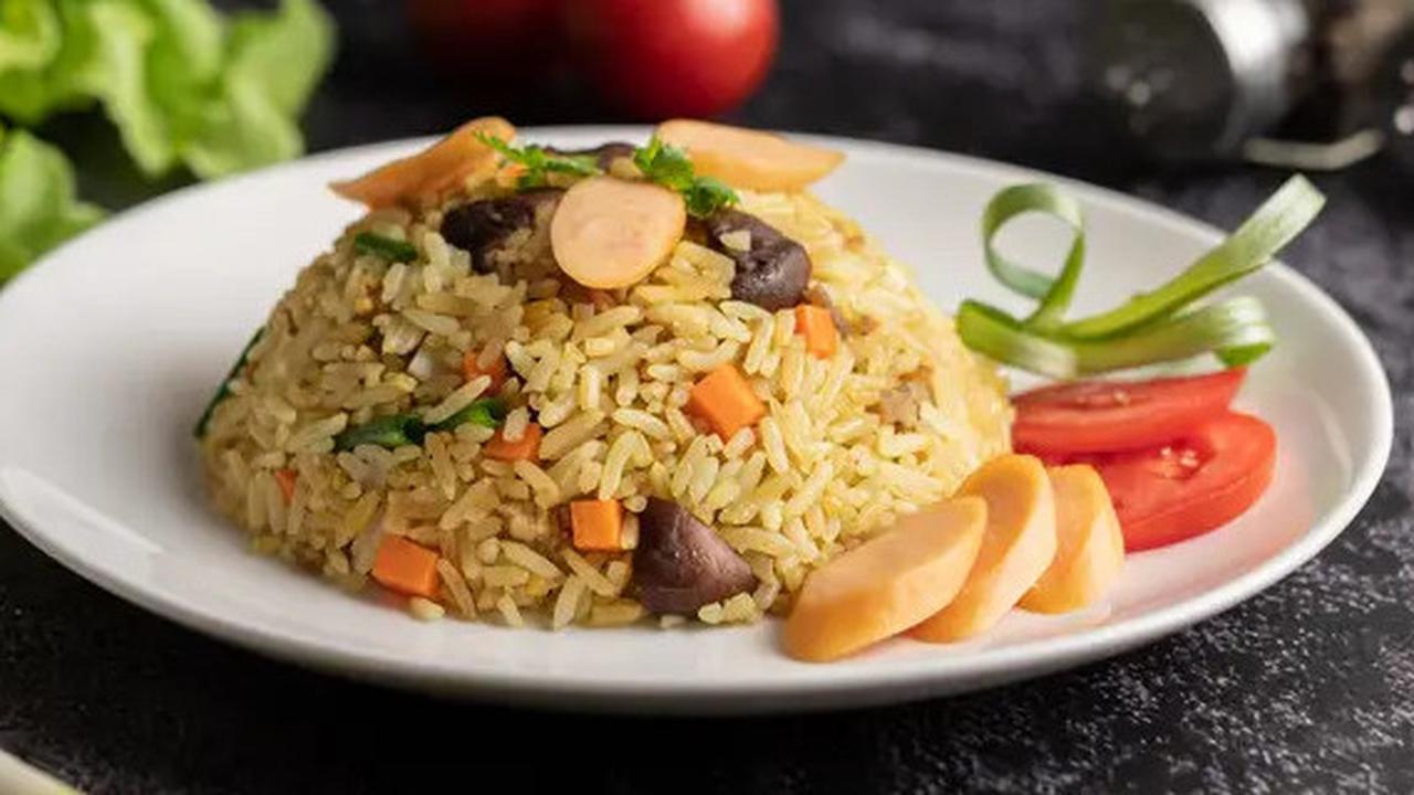 Cara Masak Nasi Goreng Menggunakan Berbagai Kreasi Bumbu Hingga Topping, Dijamin Enak
