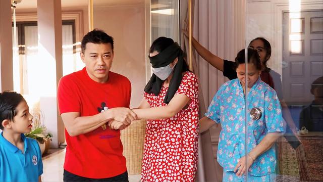 Potret Ashanty Pakai Daster saat Dapat Kejutan Ulang Tahun ke-42 (Instagram/@ashanty_ash)