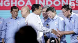 "Kami Aliansi Tionghoa Indonesia dengan ini menyatakan dukungan dan komitmen perjuangan bersama Prabowo-Gibran untuk menang sebagai calon presiden dan calon wakil presiden RI satu putaran menuju Indonesia Emas 2045," kata Koordinator Nasional Aliansi Tionghoa Indonesia, Anda Hakim, membacakan deklarasi. (Liputan6.com/Faizal Fanani)