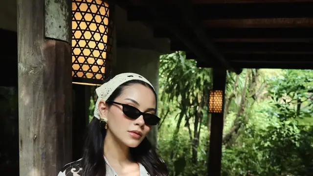 Tampil Sebagai Bumil Modis, Gaya Terbaru Alyssa Daguise dengan Loungewear Sambil Pamer Baby Bump