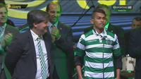 Martunis saat diperkenalkan sebagai pemain Sporting Lisbon. (Facebook/Martunis)