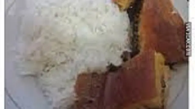 10 Cara Makan Martabak Dipadukan dengan Makanan Lain Ini Nyeleneh