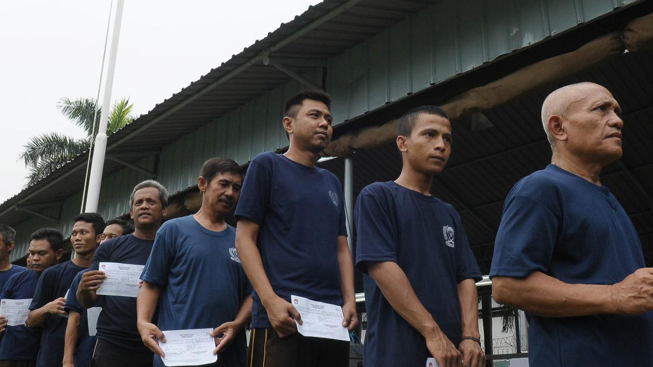 Warga Binaan Pemasyarakatan (WBP) berkesempatan untuk mengikuti simulasi pelaksanaan Pemilu 2024 di Lapas Kelas 1 Cipinang, Jakarta, Rabu (10/1/2024).<br>