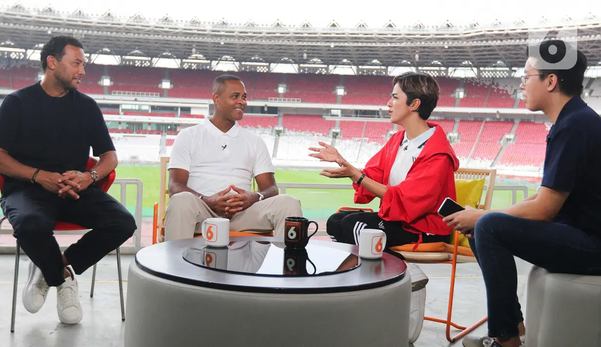 Dengan bantuan para asisten, Patrick Kluivert ingin membahagiakan suporter Skuad Garuda yang sudah memberikan dukungan penuh kepada timnas Indonesia. (Liputan6.com/Herman Zakharia)
