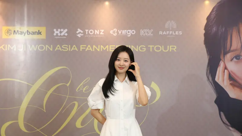 Potret Kim Ji Won saat konferensi pers Fan Meeting Tour di Raffles Hotel Jakarta (Dok. Patricia Vianney)