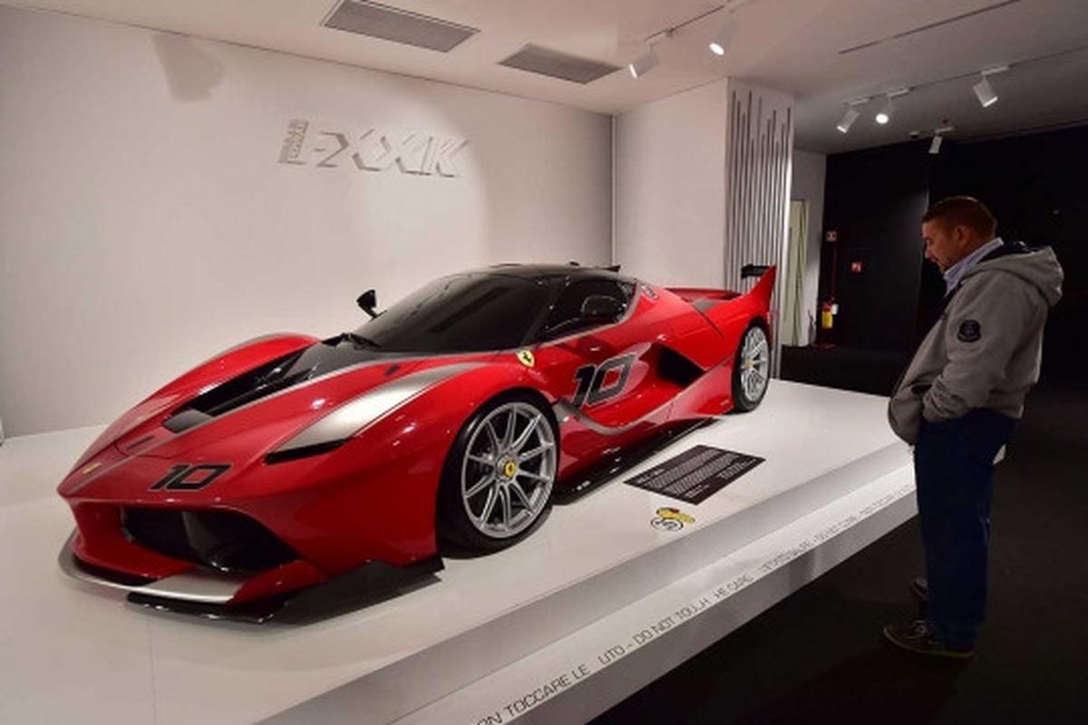 Berkunjung ke pameran mobil-mobil super di Museum Ferrari Italia