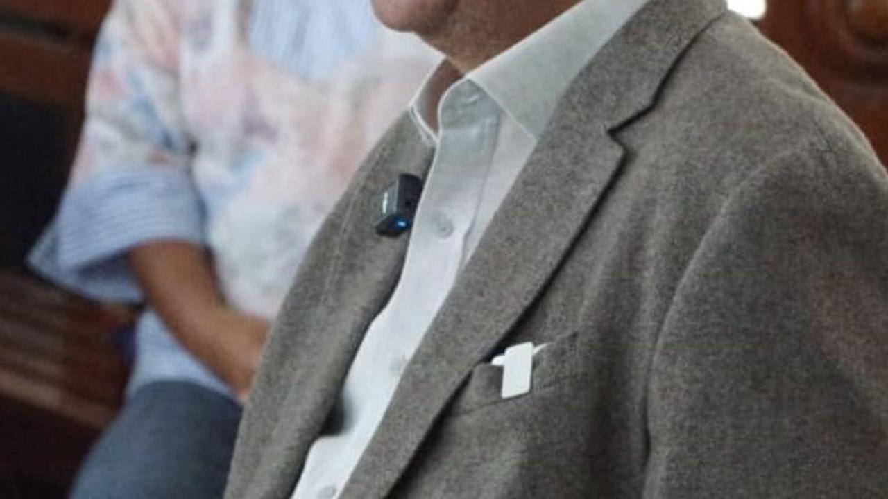 Acara penyerahan tersebut berlangsung pada Rabu 24 Juli 2024 dan dihadiri beberapa tokoh lintas agama dan masyarakat setempat. Foto: Dok. Denny JA
