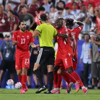 Kronologi Breel Embolo Diusir Wasit saat Argentina vs Swiss, VAR Bongkar Aksi Tipu-Tipu