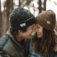 Ilustrasi pasangan romantis. Sumber foto: unsplash.com/Savs.