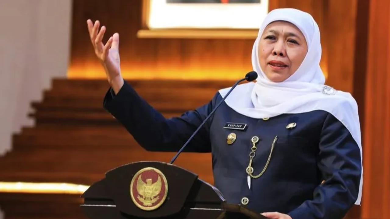 Sedangkan, Khofifah Indar Parawansa menempati peringkat ketujuh dengan elektabilitas sebesar 4,0 persen, Andika Perkasa sebesar 3,0 persen, Airlangga Hartarto 2,7 persen dan terakhir di tempati Puan Maharani sebesar 1,7 persen.