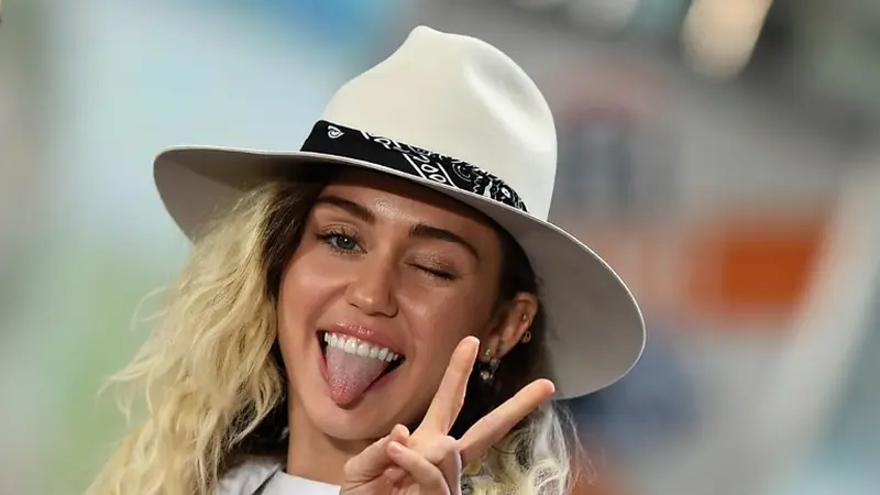 [Bintang] Miley Cyrus