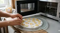 Kerupuk Tawon dari Jepang Ini Jadi Buruan Pecinta Kuliner Ekstrem