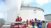 Tim Pemadam Kilang Pertamina Internasional Unit Cilacap Gerak Cepat Tangani Flash