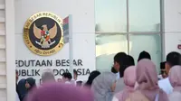 Lebaran Meriah 1.300 WNI dan Diaspora Indonesia di Abu Dhabi, Salat di Masjid Joko Widodo hingga Makan Opor