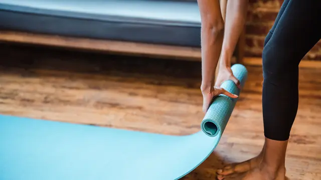 Bingung Memilih Yoga Mat? Ini Tips Sesuaikan Jenis Latihan dan Kebutuhan Tubuh Anda