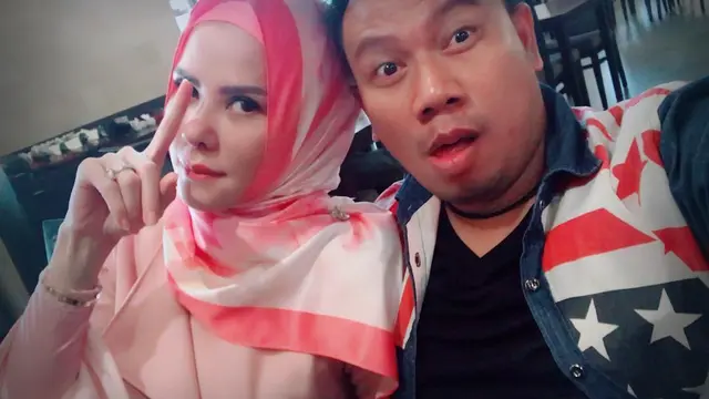 [Bintang] Vicky Prasetyo dan Angel Lelga