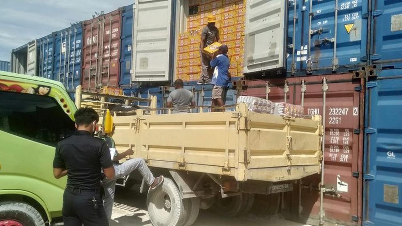 Jalankan Fungsi Pengawasan, Bea Cukai Fasilitasi Pengiriman Minuman Beralkohol Legal dari Bekasi