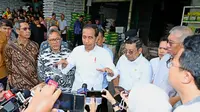 Jokowi Pastikan Beras SPHP Bulog Banjiri Pasar Induk Beras Cipinang, Kamis (15/2) di Jakarta/Istimewa.