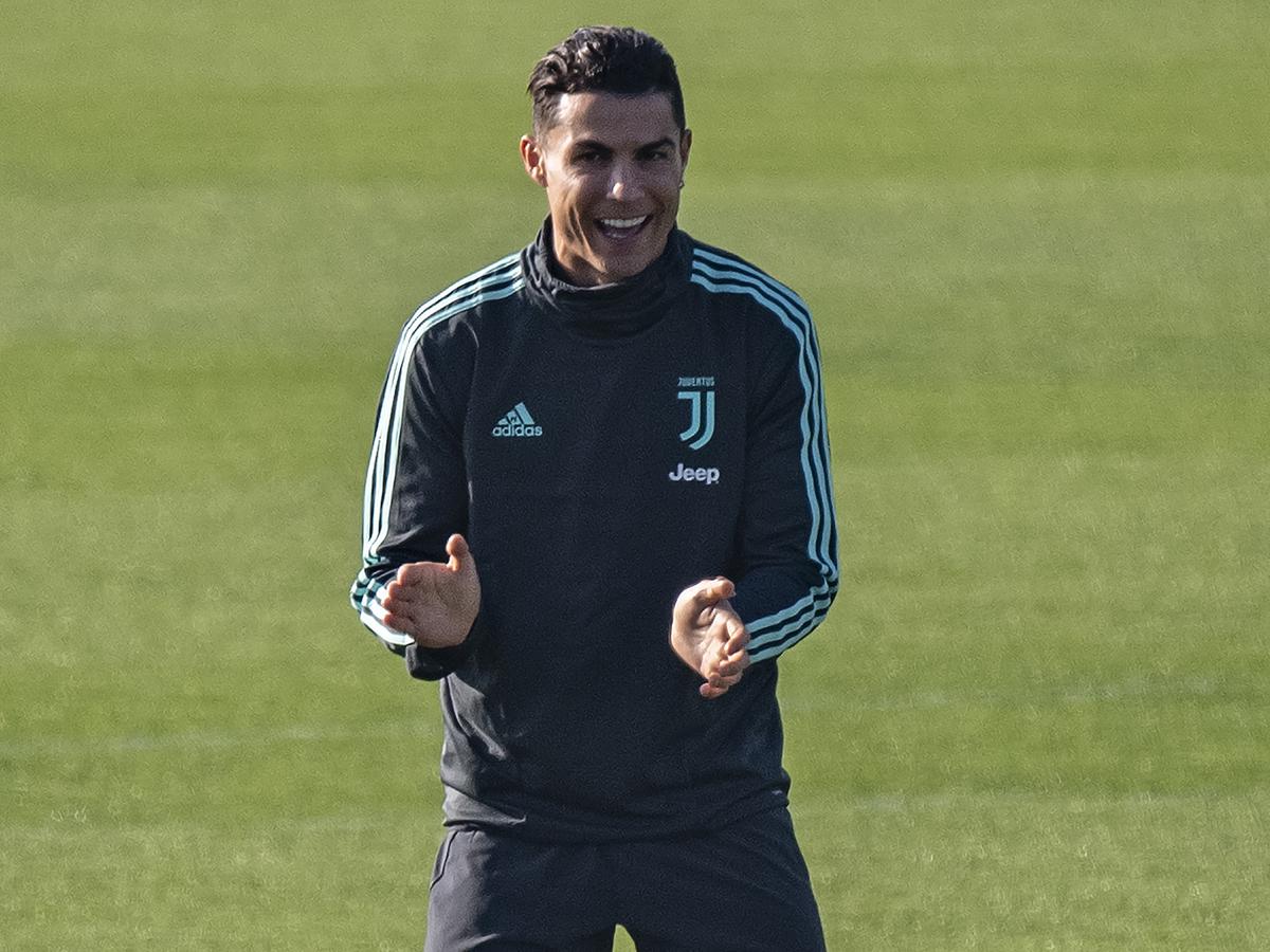 4 Pesepak Bola Papan Atas Dunia Yang Berasal Dari Keluarga Tak Mampu Termasuk Cristiano Ronaldo Dan Striker Barcelona Dunia Bola Com