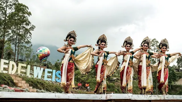 Festival Pesona Edelweis Sukses Pikat Wisatawan Mancanegara Datang ke Karangasem