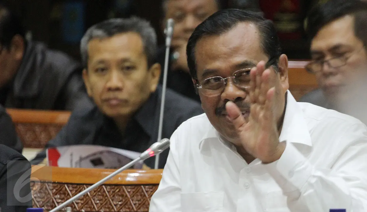 Komisi III DPR menggelar rapat dengan Jaksa Agung H. M. Prasetyo, Jakarta, Rabu (1/2). Salah satu bahasan dalam rapat yaitu penanganan kasus korupsi dan capaian kinerja di Kejaksaan Agung. (Liputan6.com/Johan Tallo)