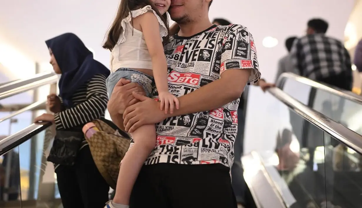 Gempi juga kerap menyatakan betapa cintanya ia pada sang ayah. Hubungan anak dan ayah yang kompak ini banyak menuai pujian. (Liputan6.com/IG/gadiiing)