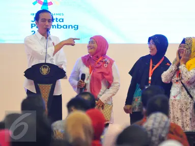 Presiden Joko Widodo atau Jokowi meluncurkan Bantuan Pangan Non Tunai (BPNT) melalui Kartu Keluarga Sejahtera (KKS), Jakarta, Kamis (23/2). Peluncuran ini juga dilakukan secara serentak di beberapa kota Indonesia. (Liputan6.com/Angga Yuniar)