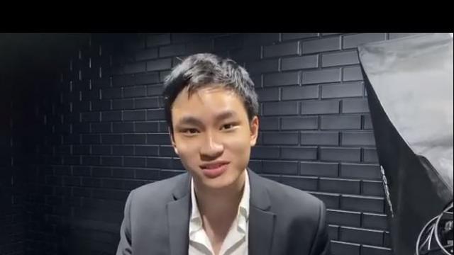 Azka Corbuzier, putra Deddy Corbuzier bersama Ade Rai (Foto: Instagram/@azkacorbuzier)