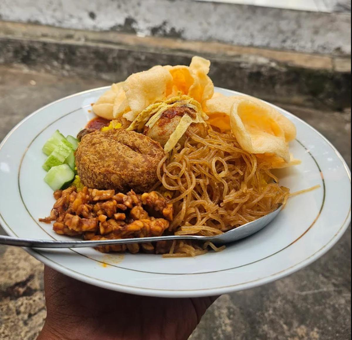 Nasi kuning di Bandung