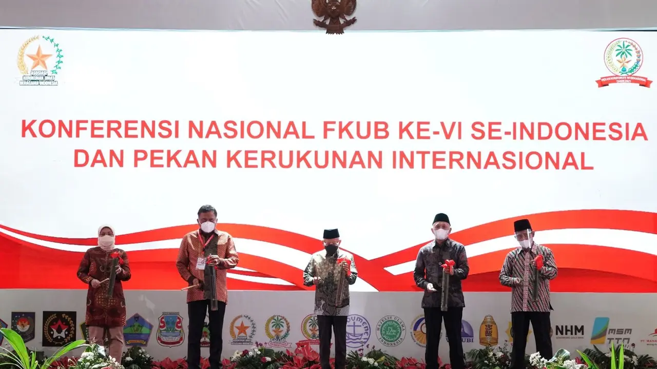 Wakil Presiden Ma'ruf Amin mencanangkan Tomohon sebagai kota toleransi. Hal ini dikatakan Ma'ruf Amin saat menghadiri Pekan Kerukunan Internasional dan Konferensi Nasional (KONAS) Forum Komunikasi Umat Beragama (FKUB) ke-6 se-Indonesia.
