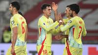 Para pemain Timnas Spanyol merayakan gol ketiga mereka pada laga Kualifikasi Piala Dunia 2026 Grup E&nbsp;melawan Timnas&nbsp;Georgia di Tbilisi, Georgia, Sabtu, 15 November 2025. (AP Photo/Tamuna Kulumbegashvili)