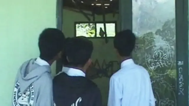 Sekolah di Sukabumi Rusak Diterjang Hujan