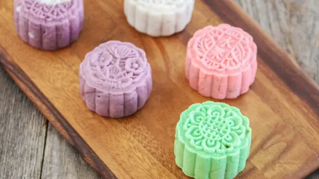 Kue Bulan Tradisional VS Kue Bulan Milenials, yang Mana Pilihanmu?