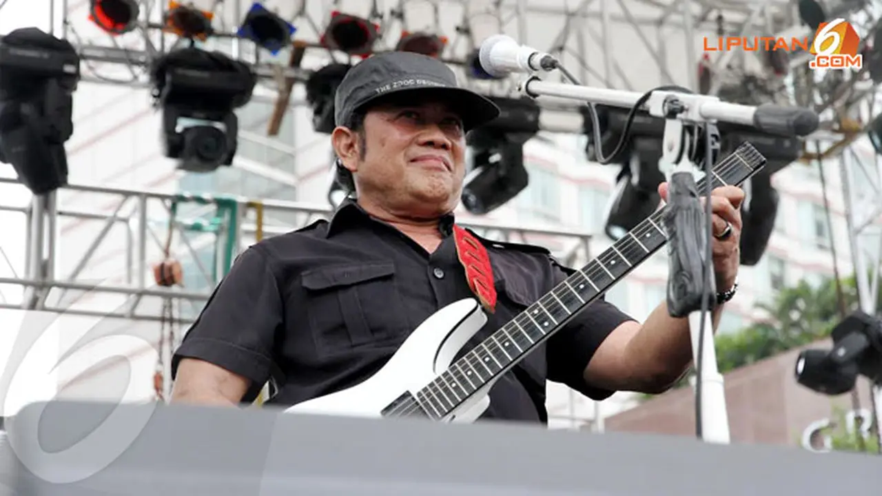 2-jokowi-rhoma-akrab-140101b.jpg
